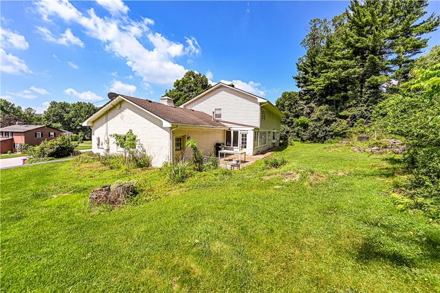 17 Sycamore St, City Of Greensburg, PA 15601