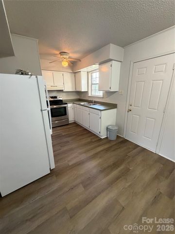 318 N Poplar Street 2, Gastonia, NC 28054