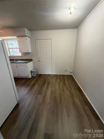 318 N Poplar Street 2, Gastonia, NC 28054