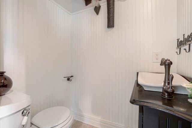 8664 Xenium Lane N, Maple Grove, MN 55369