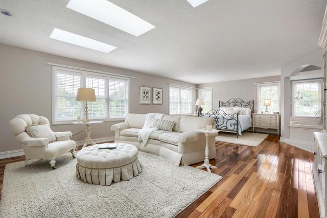 8664 Xenium Lane N, Maple Grove, MN 55369