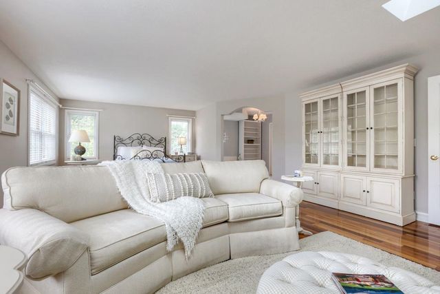 8664 Xenium Lane N, Maple Grove, MN 55369