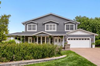 8664 Xenium Lane N, Maple Grove, MN 55369