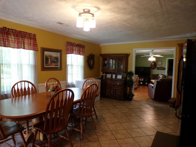 250 Holladay Lane, Waco, KY 40385