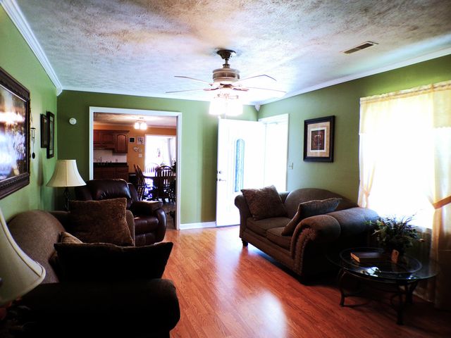 250 Holladay Lane, Waco, KY 40385