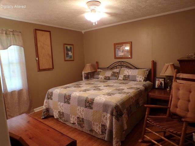 250 Holladay Lane, Waco, KY 40385