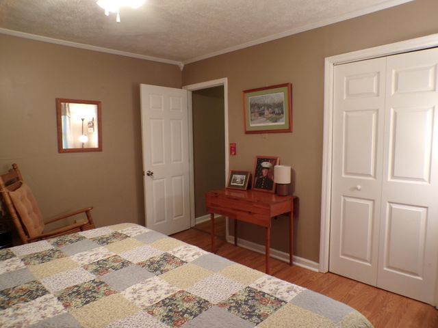250 Holladay Lane, Waco, KY 40385