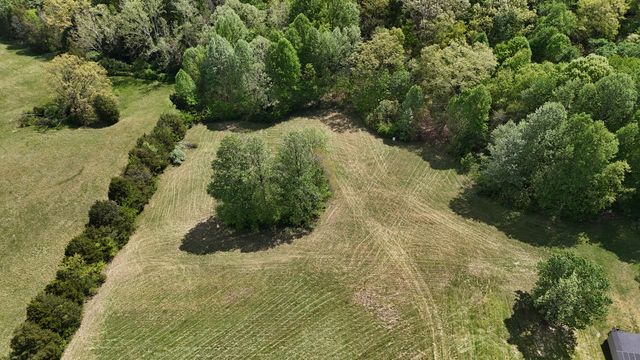 250 Holladay Lane, Waco, KY 40385