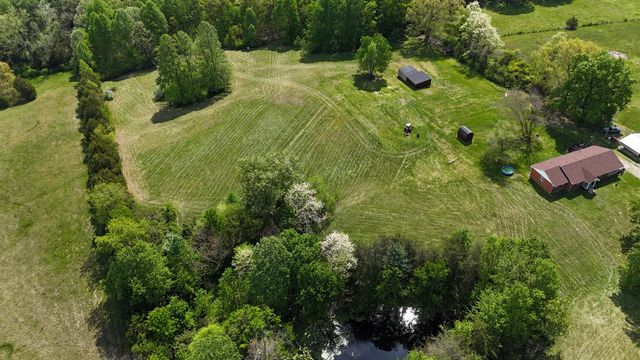 250 Holladay Lane, Waco, KY 40385