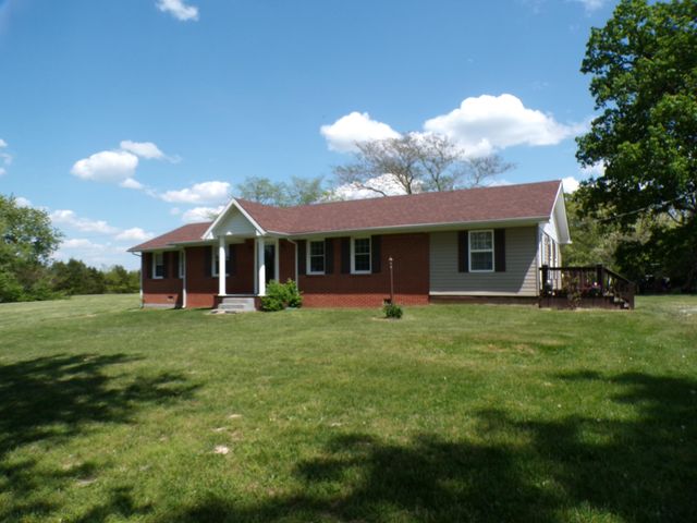250 Holladay Lane, Waco, KY 40385