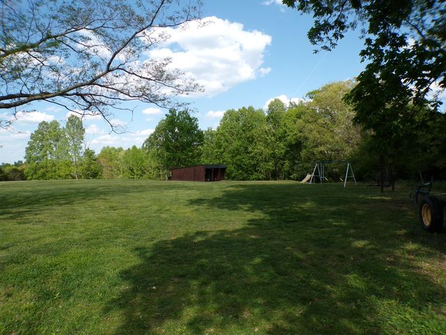 250 Holladay Lane, Waco, KY 40385