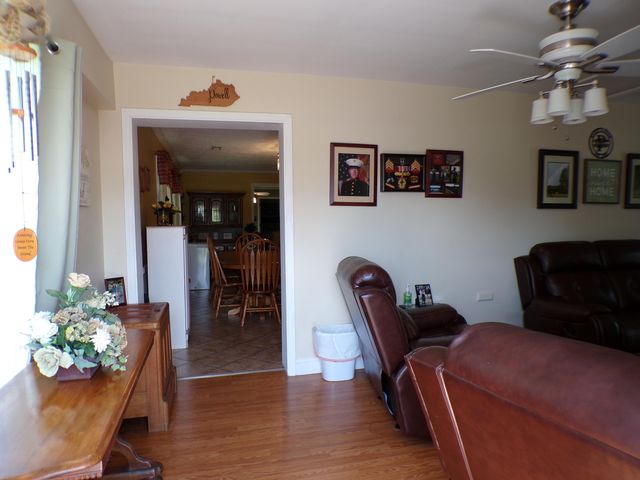 250 Holladay Lane, Waco, KY 40385