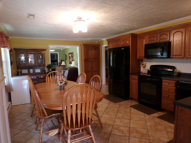 250 Holladay Lane, Waco, KY 40385