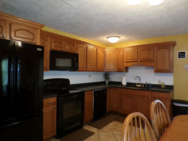 250 Holladay Lane, Waco, KY 40385