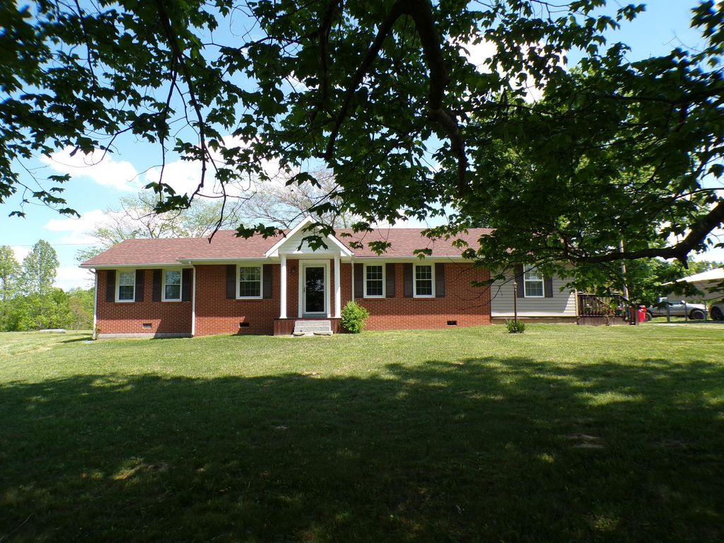 250 Holladay Lane, Waco, KY 40385