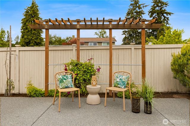 14518 112th Avenue NE, Kirkland, WA 98034