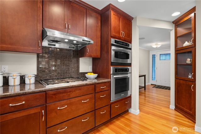 14518 112th Avenue NE, Kirkland, WA 98034
