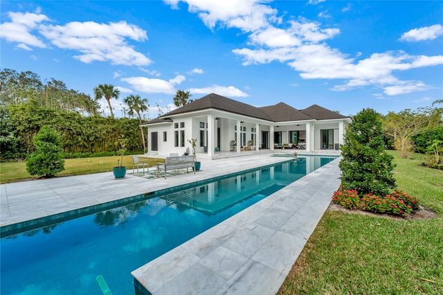 790 Lake Drive, Vero Beach, FL 32963