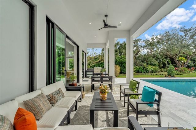 790 Lake Drive, Vero Beach, FL 32963