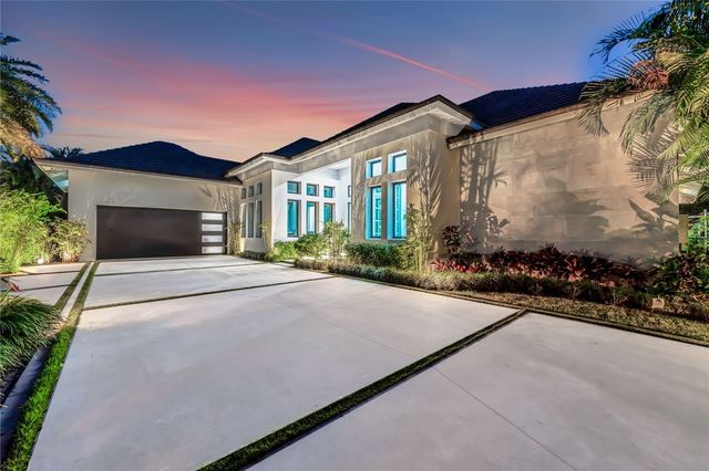 790 Lake Drive, Vero Beach, FL 32963