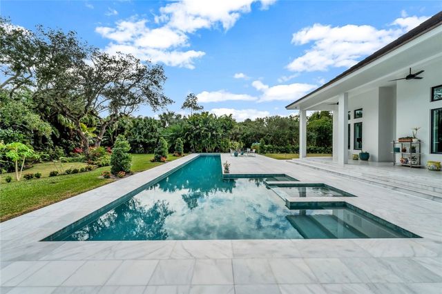 790 Lake Drive, Vero Beach, FL 32963