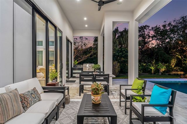 790 Lake Drive, Vero Beach, FL 32963