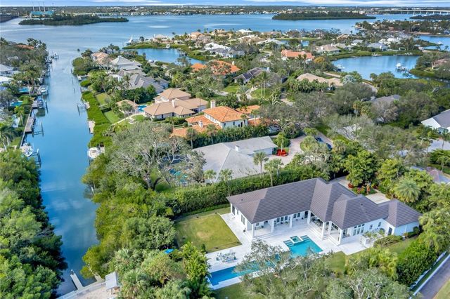 790 Lake Drive, Vero Beach, FL 32963