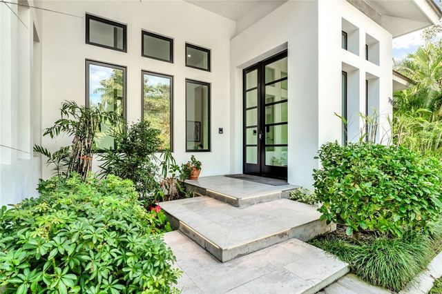 790 Lake Drive, Vero Beach, FL 32963