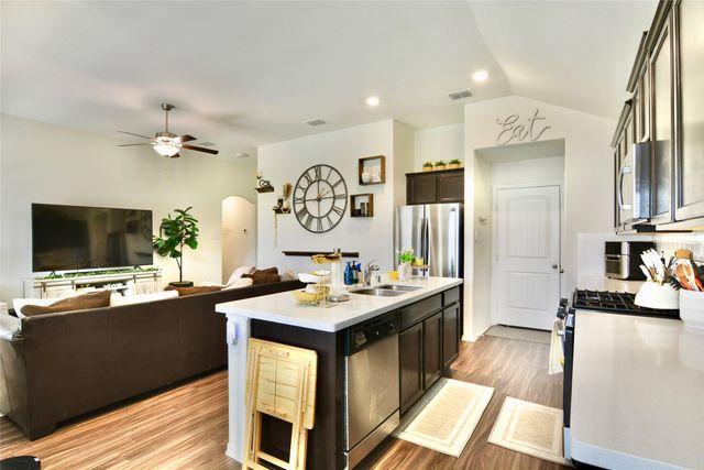 465 Pollyann Trail, Fort Worth, TX 76052