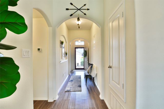 465 Pollyann Trail, Fort Worth, TX 76052