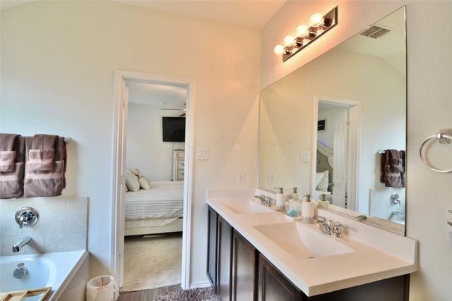 465 Pollyann Trail, Fort Worth, TX 76052