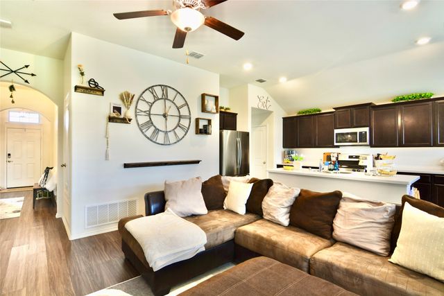465 Pollyann Trail, Fort Worth, TX 76052