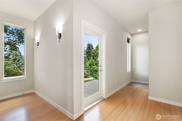 3128 Banks Lane SW, Olympia, WA 98512