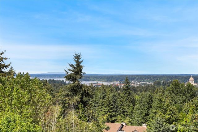 3128 Banks Lane SW, Olympia, WA 98512