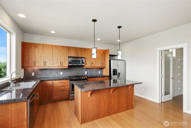 3128 Banks Lane SW, Olympia, WA 98512