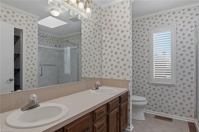 213 Ridgehaven Drive, Winston-salem, NC 27104