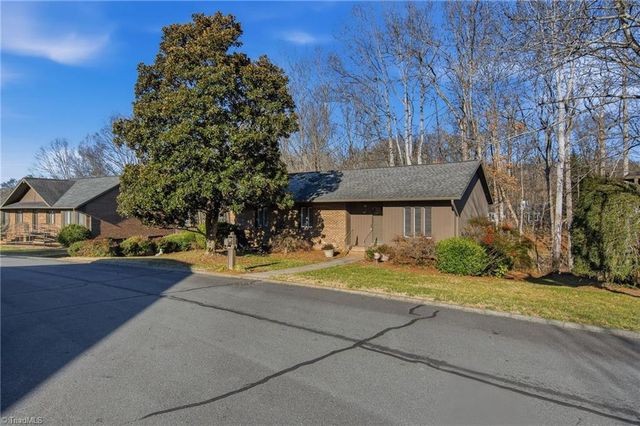 213 Ridgehaven Drive, Winston-salem, NC 27104