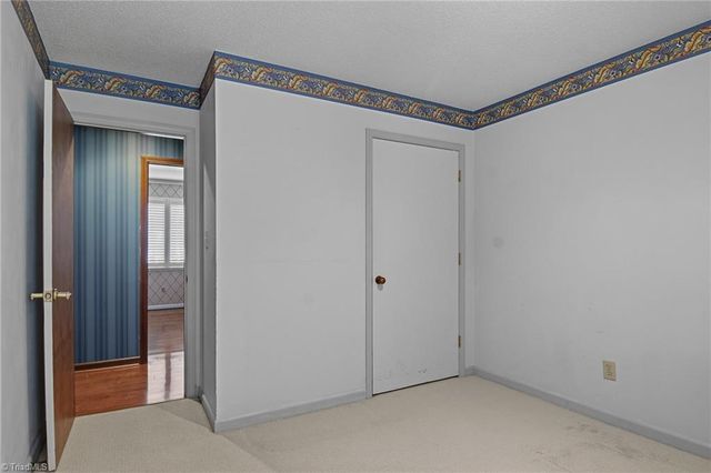 213 Ridgehaven Drive, Winston-salem, NC 27104