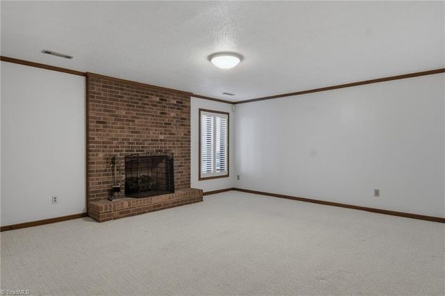 213 Ridgehaven Drive, Winston-salem, NC 27104