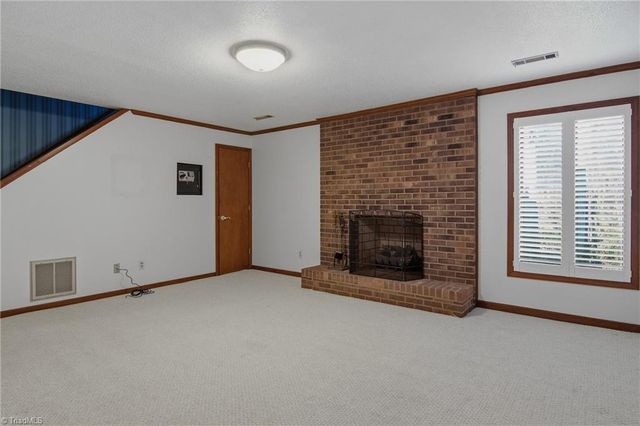 213 Ridgehaven Drive, Winston-salem, NC 27104