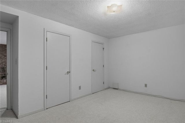 213 Ridgehaven Drive, Winston-salem, NC 27104