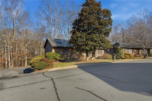 213 Ridgehaven Drive, Winston-salem, NC 27104