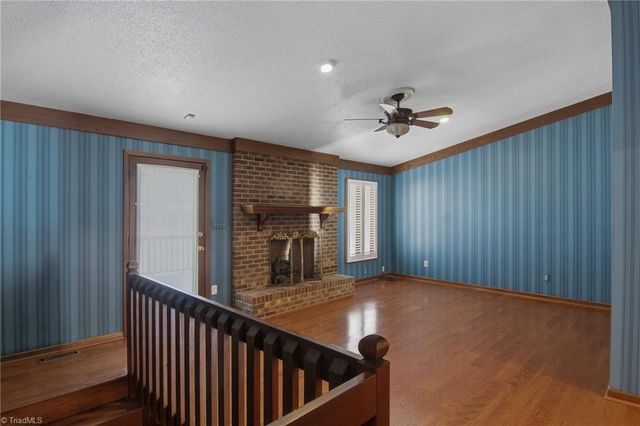 213 Ridgehaven Drive, Winston-salem, NC 27104