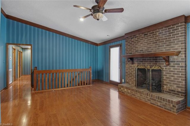 213 Ridgehaven Drive, Winston-salem, NC 27104