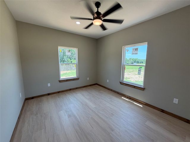 1040 Rays Way, Weatherford, TX 76085