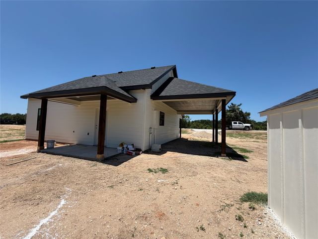 1040 Rays Way, Weatherford, TX 76085