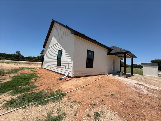 1040 Rays Way, Weatherford, TX 76085