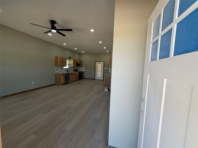 1040 Rays Way, Weatherford, TX 76085