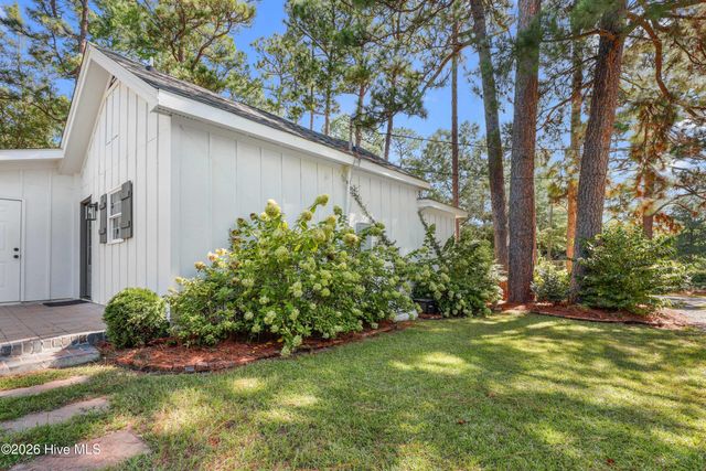 215 S Grape Street, Pinebluff, NC 28373