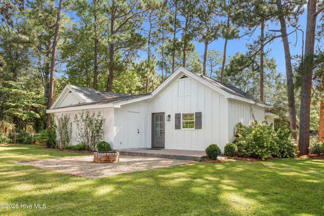 215 S Grape Street, Pinebluff, NC 28373